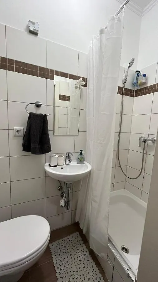 Albert Rooms Берлин