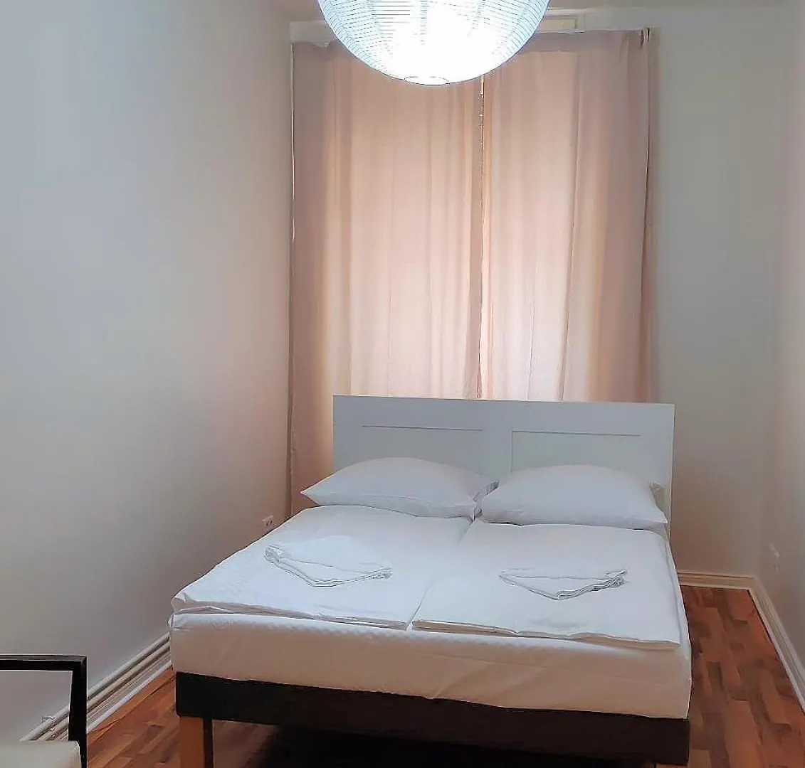 Albert Rooms Berlin Deutschland